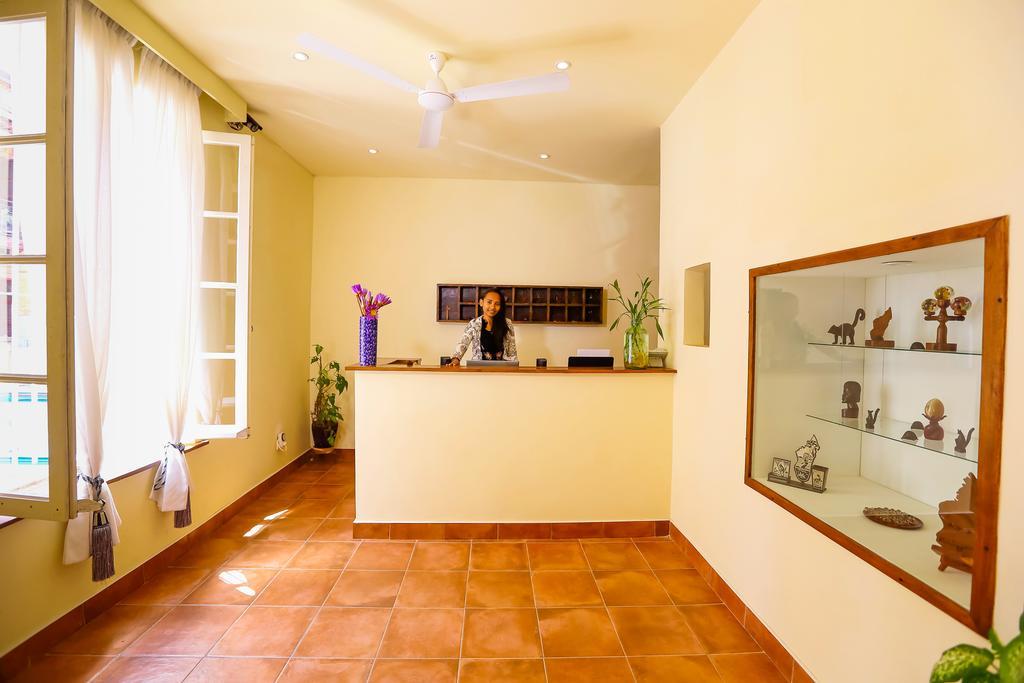 Le Lotus Bleu Hotell Antananarivo Eksteriør bilde