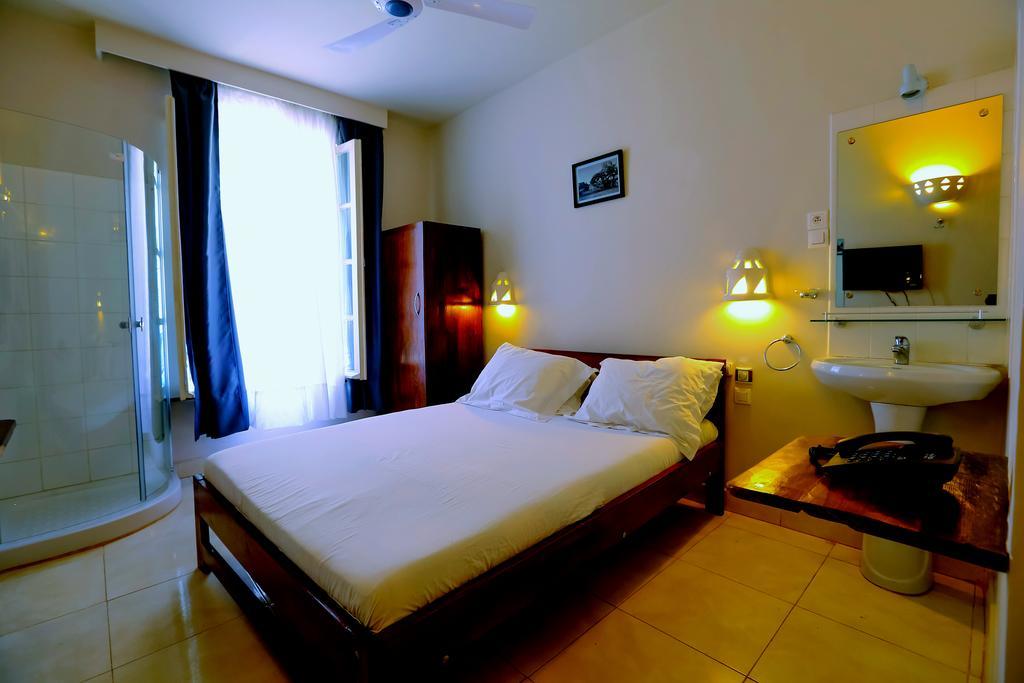 Le Lotus Bleu Hotell Antananarivo Eksteriør bilde