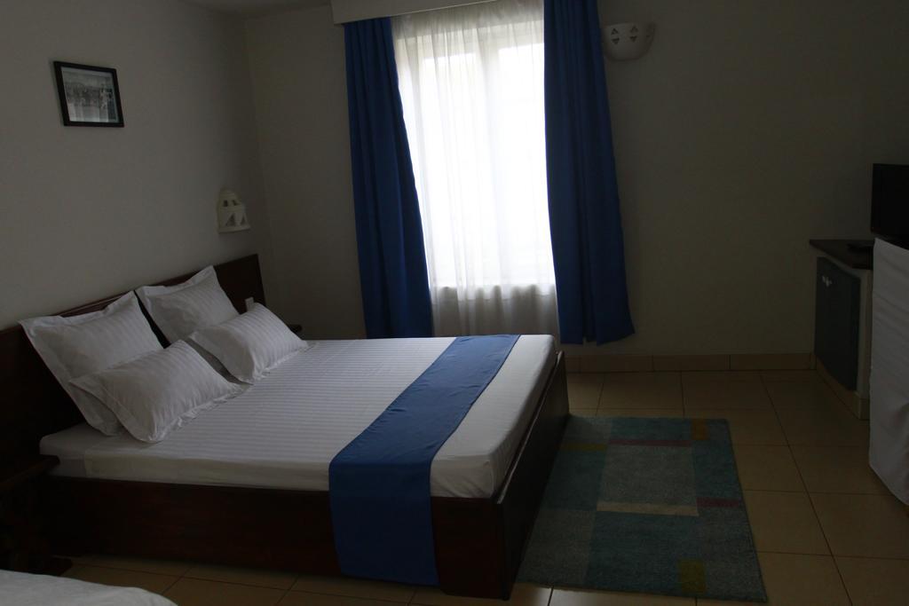 Le Lotus Bleu Hotell Antananarivo Eksteriør bilde