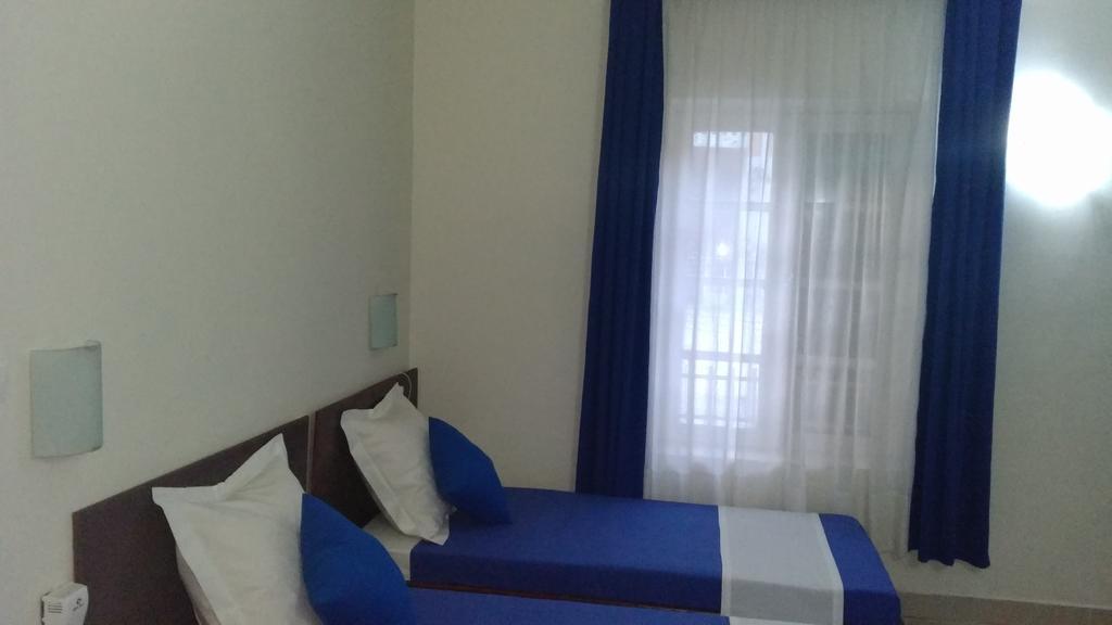 Le Lotus Bleu Hotell Antananarivo Eksteriør bilde